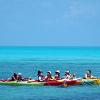Kayak de mer parmi les centaines d'îles